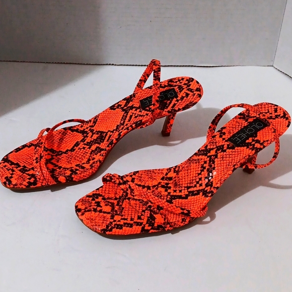 Olchee Square Toe Snake Embossed Strappy Heel Sandals in Neon Orange siz… - Picture 2 of 7